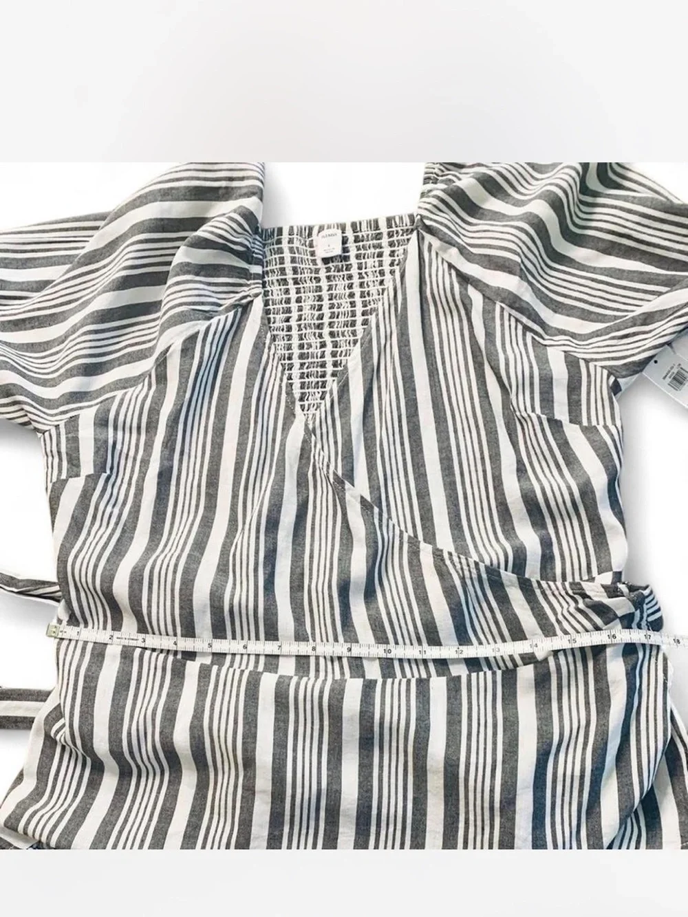 Old Navy lightweight wrap